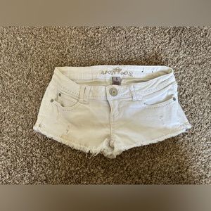 Almost famous size 5 shorts